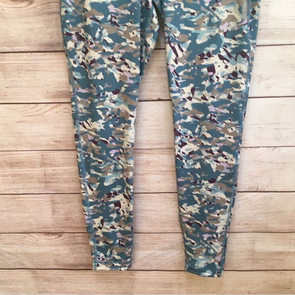 NEW WITH TAGS ZELOS HIGH RISE LEGGINGS IN TURQUOISE CAMO‎ - Picture 3 of 8